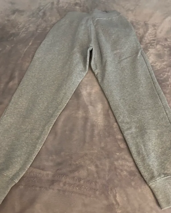 Woman’s grey Nike sweatpants size s peite in great condition - Image 2