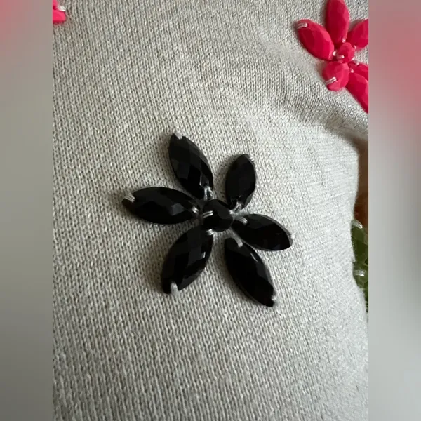 Kate Spade S - - cardigan with rhinestone flowers embroidered - Image 4