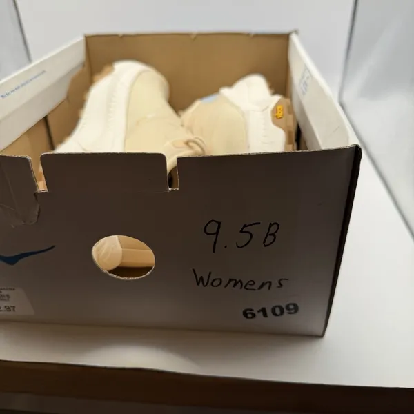 Hoka One One Women's Transport Running Sneaker Shoes, Size 9.5 B‎ US - Image 10
