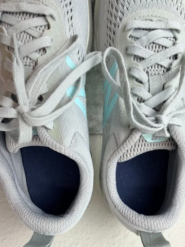 New Balance Fresh Foam Arishi V3 Women’s Size 10 Gray Mint Running Shoes - Image 9