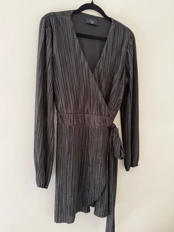 Elegant Night Out Vici Black V-Neck‎ Long Sleeve Mini Dress with Pleats Formal - Image 3
