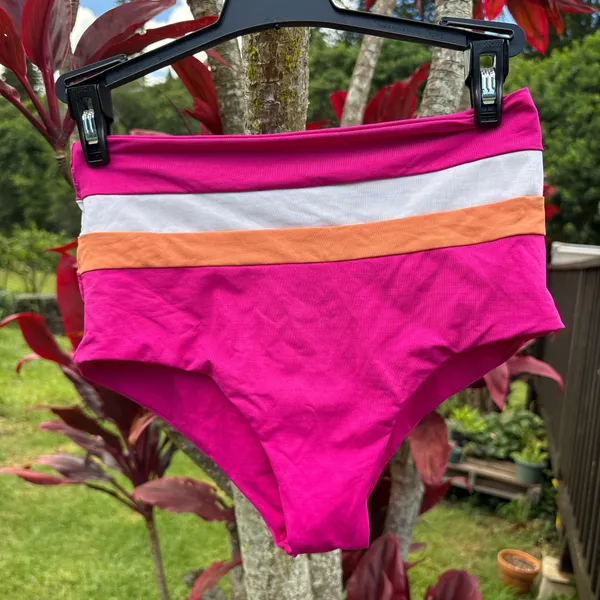 L space bikini set - Image 2