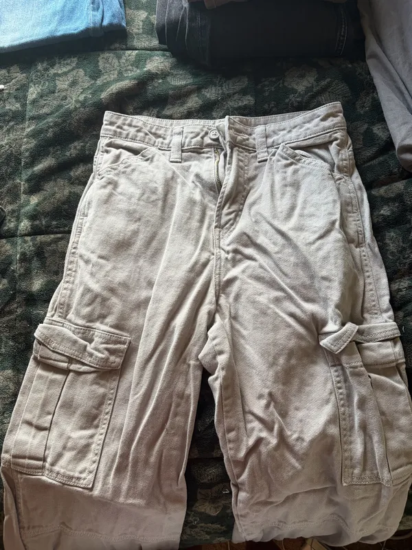 Divided gray cargo pants - Image 4