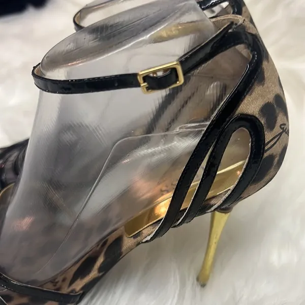 GUESS Leopard Print and Patent Leather‎ Strappy Heels BIN 12 - Image 4