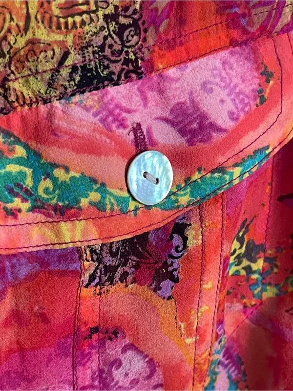 Chico's Multicolor Silk Cropped Button-Up Blouse Sz S - Image 3