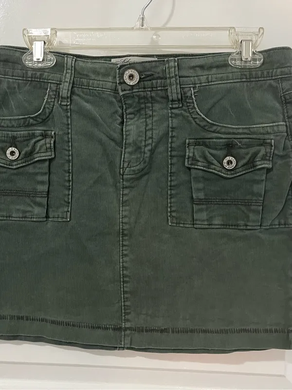Old Navy Olive Utility Mini Skirt with Patch Pockets - Image 4