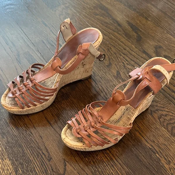 Audrey Brooke Brown Wedge Sandals - Image 4