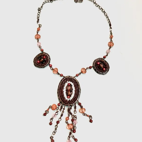 Unique Bronze and Pink Beaded Pendant Necklace - Image 7