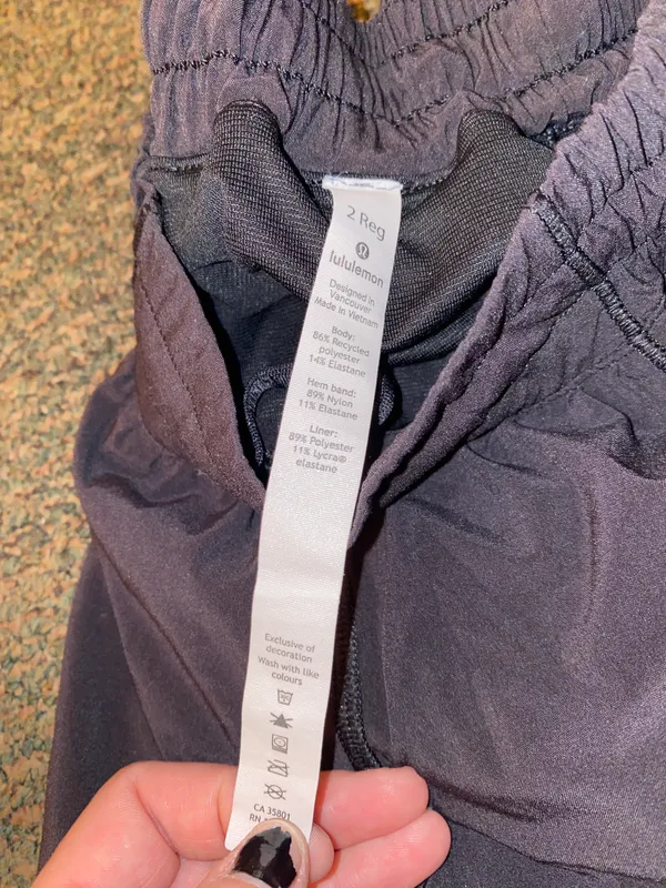 Lululemon Hotty Hot Shorts Regular - Image 4