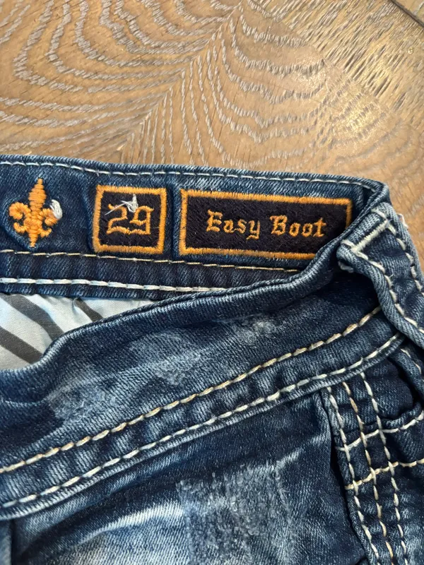 Boot Cut - Image 4