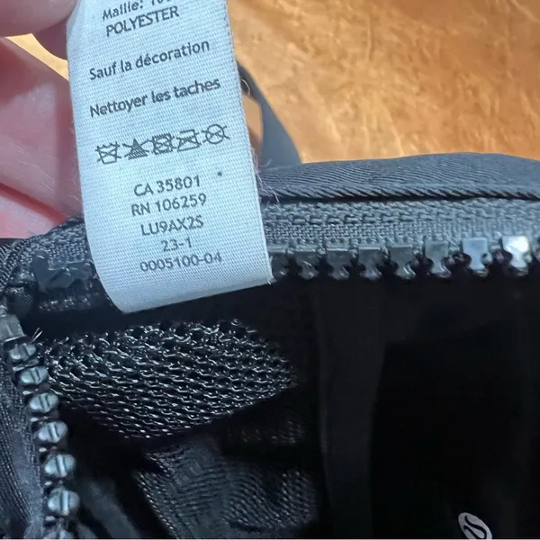lululemon Everywhere Belt Bag Black OS unisex - Image 4