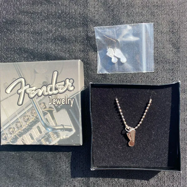 💎🩶 Vintage Y2K 2000s NWT Fender Silver Tone Metal Guitar Head Pendant Earrings and Chain Necklace Set $24.99 🩶💎 - Image 2