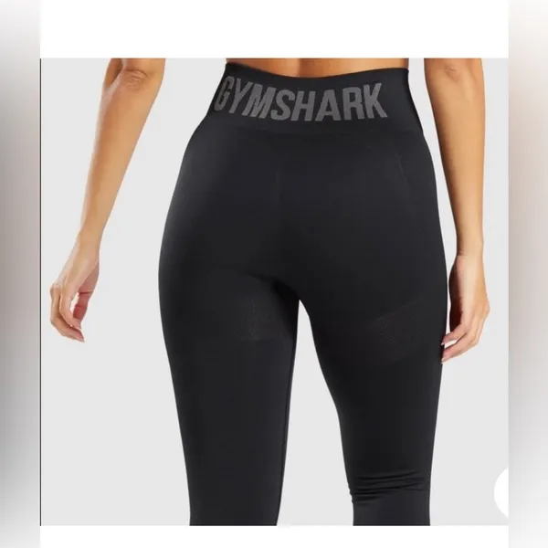 High waisted Gymshark Leggings , barely worn, no sigs or anything color black S - Image 3