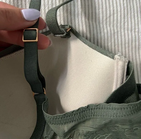 Lace Green and Tan Bra with Rose Gold clasps - Image 8