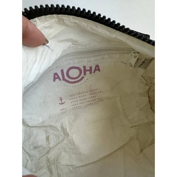 ALOHA Collection Sold Out Pau Hana Crossbody Mini Mini Duffle Bag - Image 5