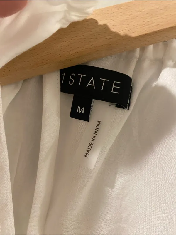 NWT - 1.State Keyhole Peplum Top Size Medium - Image 3