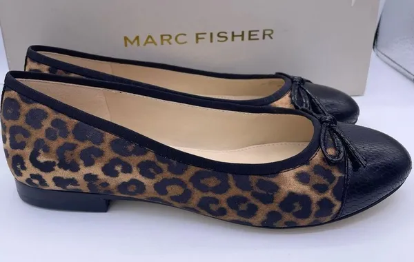 Marc Fisher Jodi ballet flats soft animal print fabric, leather cap toe Size 5 - Image 2