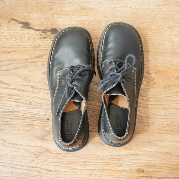 Born Women's Size 9.5 Oxford Black Leather Lace Up Contrast Stitch Square Toe - Image 4