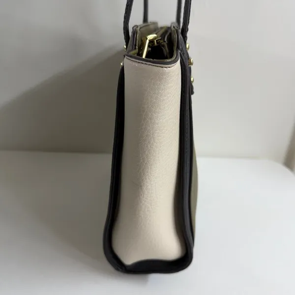 Anne Klein olive green cream colorblock faux leather lined zip shoulder purse - Image 3