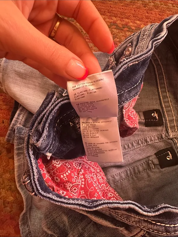 Miss Me Faded Blue Distressed CURVY Denim Shorts BANDANA POCKET - Image 5