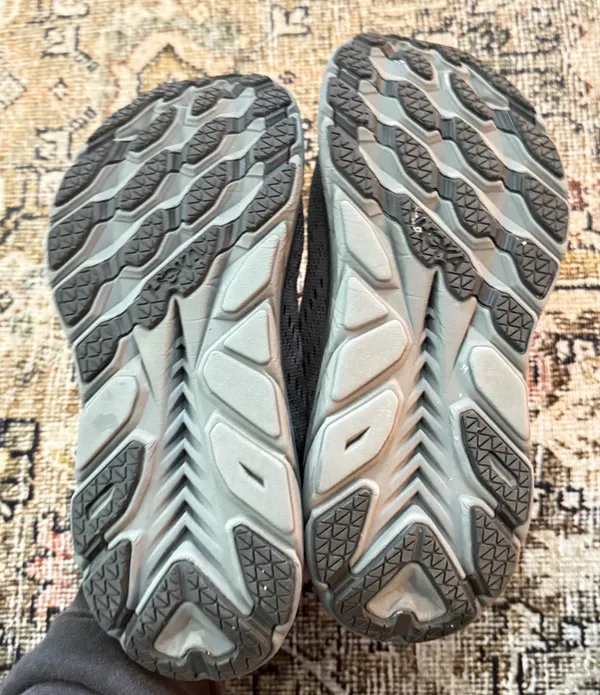 Hoka Clifton 8 6.5 Women’s Black - Image 3