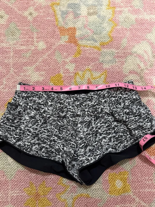 Lululemon Reversible Surf Short II  - Image 4