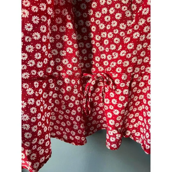 Red and White Floral Wrap Top by ONE Clothing - Size XS - Image 7