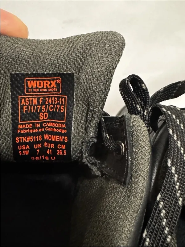Worx by Red Wing Shoes #5118 Womens size 9.5 W work safety toe - Image 6