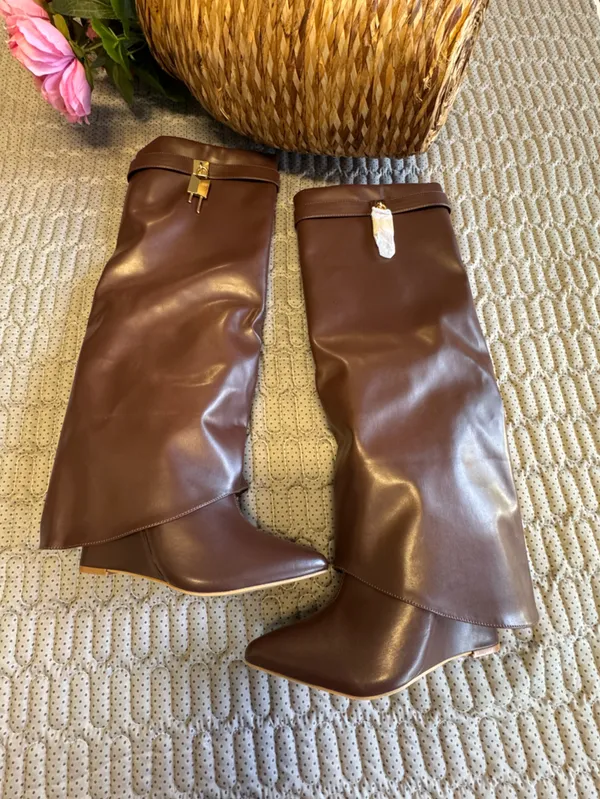 Cape Robbin Leather Knee High Boots Brown Gold Hardware Designer Style - Image 8
