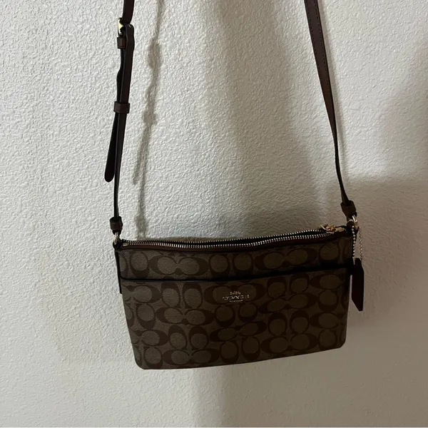 Coach F58316 Signature East/West Crossbody bag 7” x 10.5” - Image 2