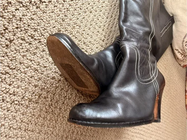 Circa Joan David Tall Black Leather Heeled Boots with Contrast Stitch Size 7 - Image 10