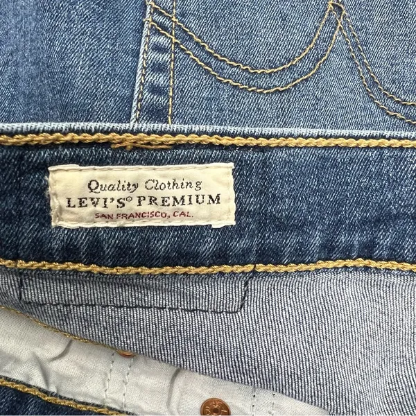 Levi’s Premium Wedgie Skinny Jeans 18W High Rise Distressed Raw Hem Blue - Image 8