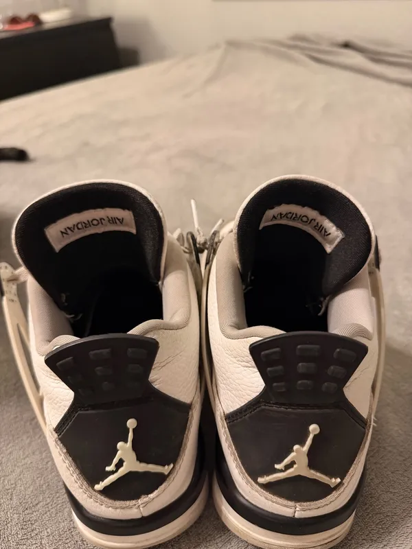 Nike Jordans  - Image 5