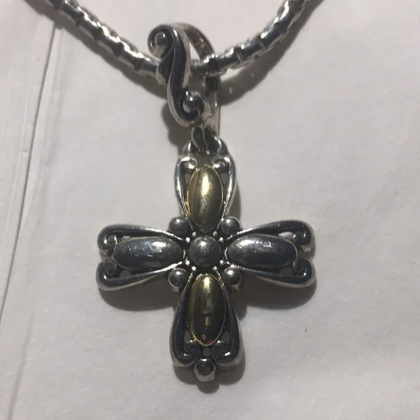 Premier Designs Cross Clover Flower Necklace Silver tone 20" - Image 3