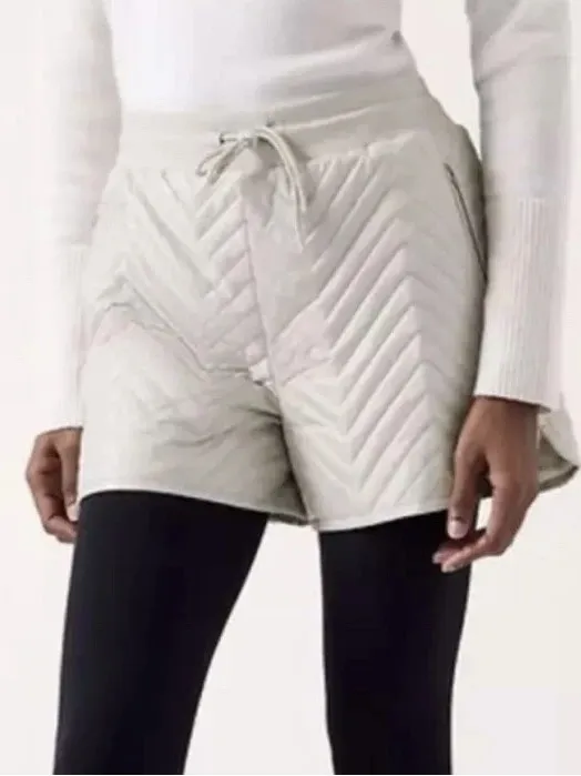 Athleta Women’s Apres Ski Quilted Shorts Puffer Insulated in Beige Chevron 8 - Image 2