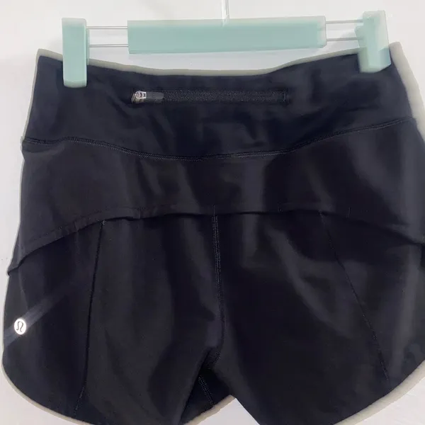 Lululemon Black speed up short women’s size 4 - Image 7