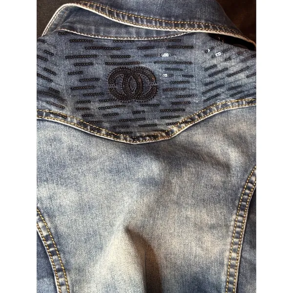 Sequined Interlocking CC Logo Cropped Denim Jacket Medium Wash Blue Large Size undefined - Image 4