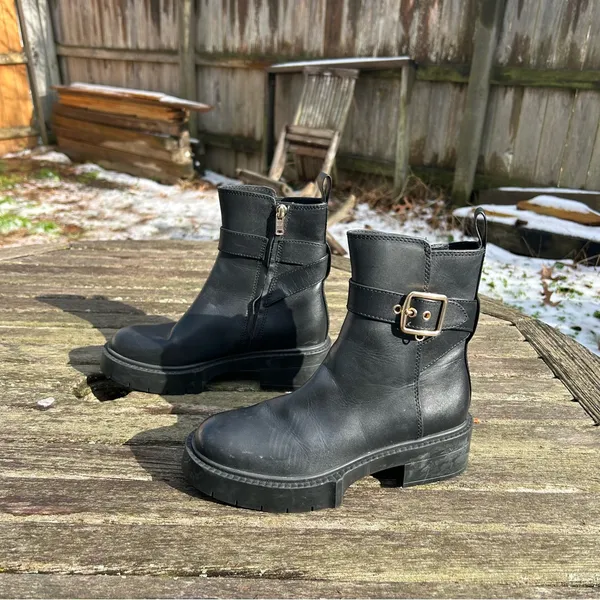 Coach Lacey Leather Lug-Sole Ankle Boots size 5.5‎ - Image 4