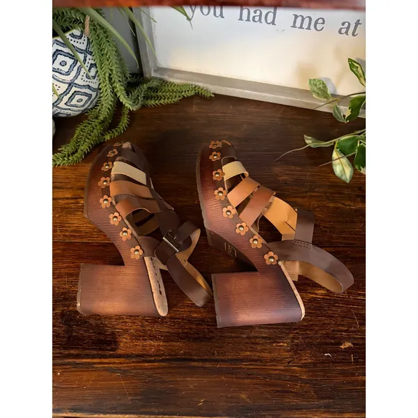 Korks Womens 9M Brown Multi Strappy Floral Studded Block Heel Sandals KR0010783 - Image 6