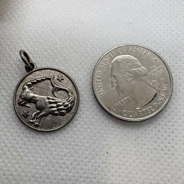 Rembrandt Vintage Sterling Silver Capricorn Zodiac Charm Sea Goat‎ Pendant 3.06g - Image 4
