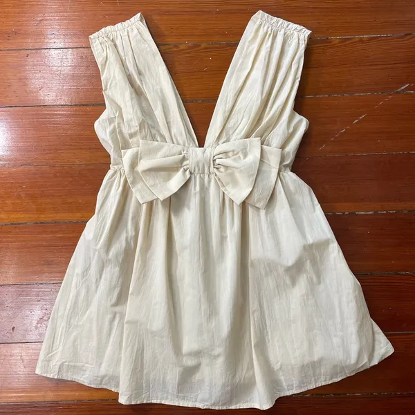 BUCKET LIST Darcy Cream Big Bow Deep V Babydoll Coquette Mini Dress - Size M - Image 10