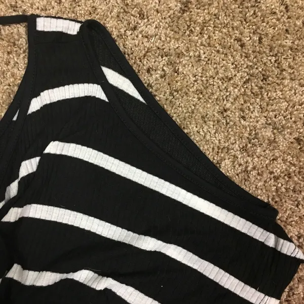 Daytrip Cold Shoulder Vest - Small - Image 5