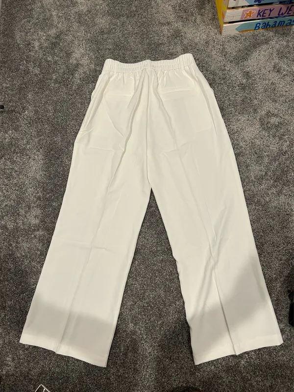 White dress pants Size M - Image 2