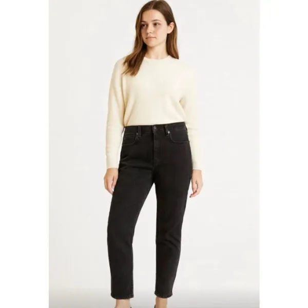 ✨WE THE FREE High Rise Mom Sz 24 Jeans✨ - Image 2