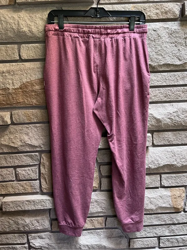 Vuori Performance Jogger Pants Marsala Rosewood Medium - Image 4