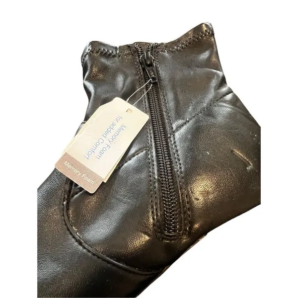 TIME and TRU black ankle Boots Size 6 - Image 10