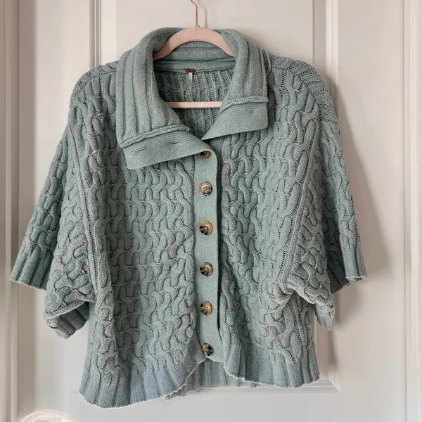 Free People Green Chunky‎ Knit Button Front Sweater XS Cozy Boho Cardigan - Image 4