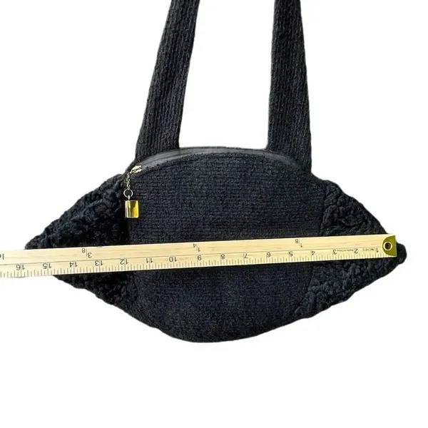 1940’s Lambswool shoulder bag with hand warmer pockets. Black - Image 2