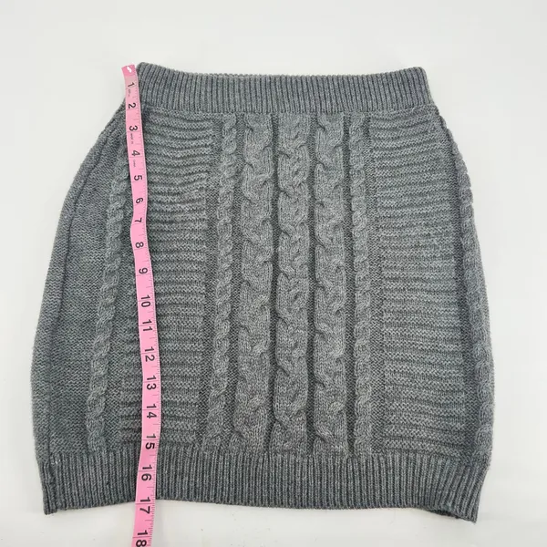 Lulu's gray cable knit chunky winter skirt ribbed pull on stretch neutral medium - Image 3