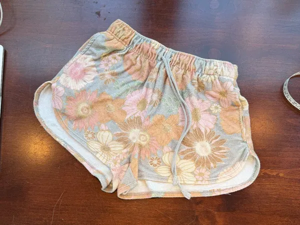 WILD FABLE Floral Terry Cloth Pull On Shorts Drawstring Size Medium (small) - Image 2